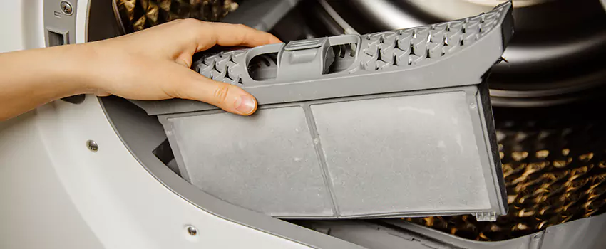 Signs Of A Clogged Dryer Lint Trap in Seagoville, Texas